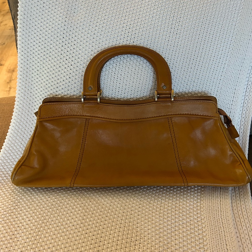 Vintage Elegant Tan Leather Handbag